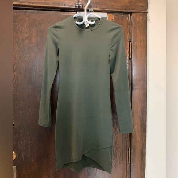 Forever 21 Dresses & Skirts - Green Longsleeved Mini Dress Small